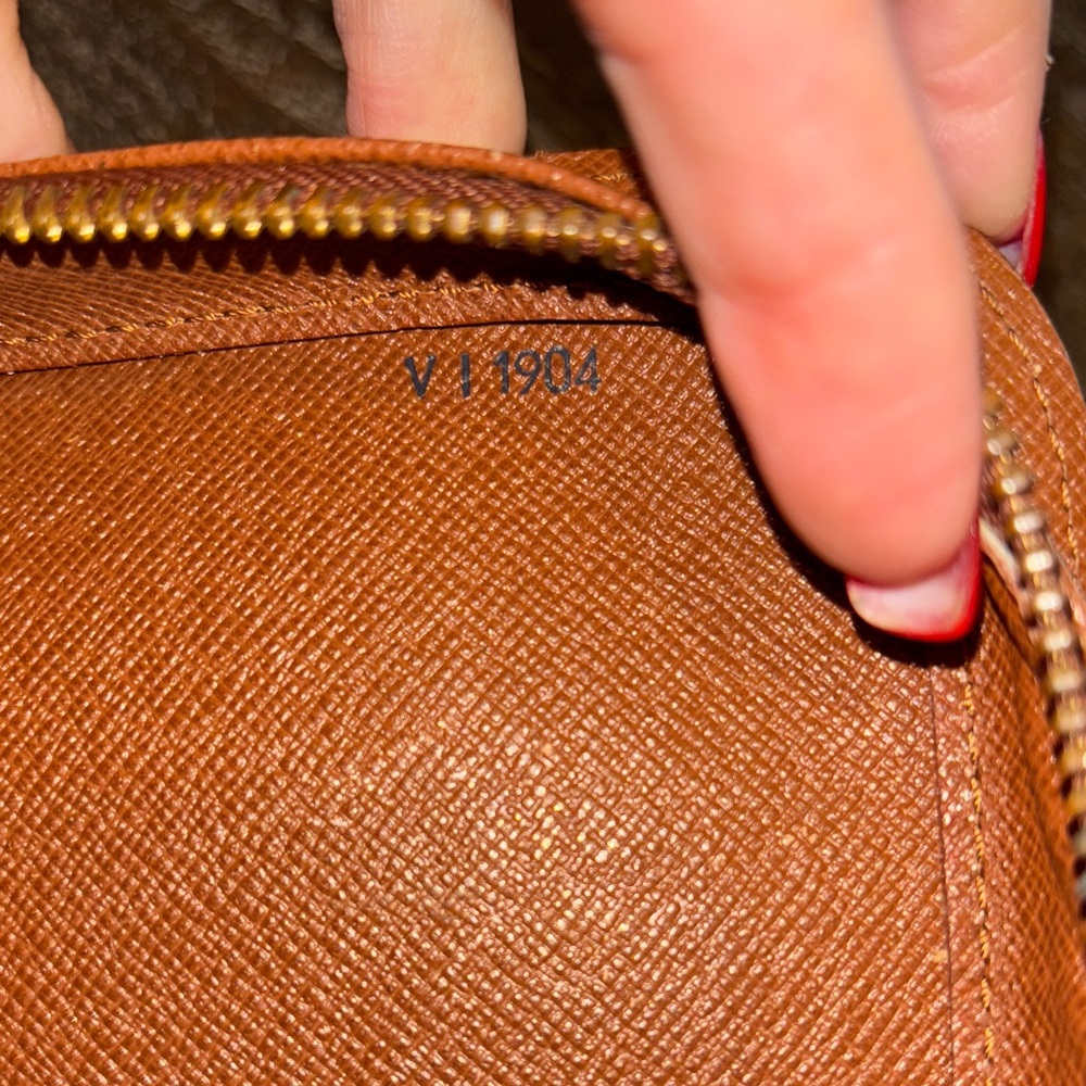 Louis Vuitton Brown Monogram Clutch Vintage from 1994 - Picture 13 of 17